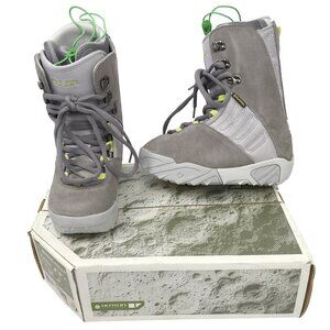 BRAND NEW Burton Ruler Snowboard Boots!  Size 6 or 6.5  Gray  Traditional Lace